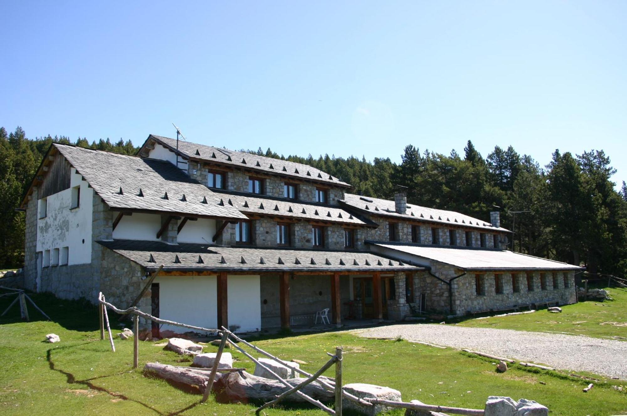 Refugi Cap Del Rec Hostel Lles Exterior photo